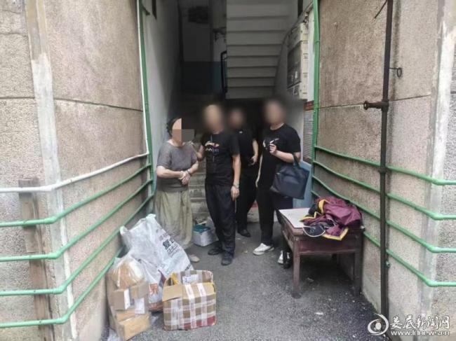 双峰端掉一非法添加西布曲明黑作坊 斩断制假链条