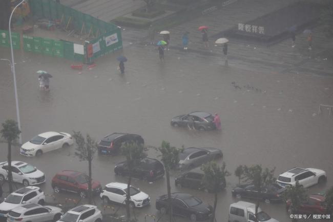 苏州暴雨太湖水倒灌小区车库被淹 物业失职难辞其咎