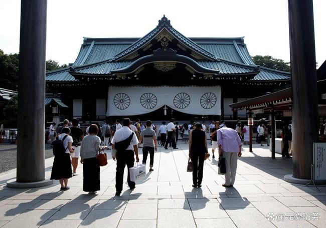 高市早苗向靖国神社供奉祭品 右翼底牌藏不住