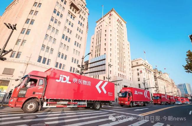顺丰向全国快递员发亿元淡季补贴,每月直接到账,单月最高可补5000元,保障周期为8月至10月