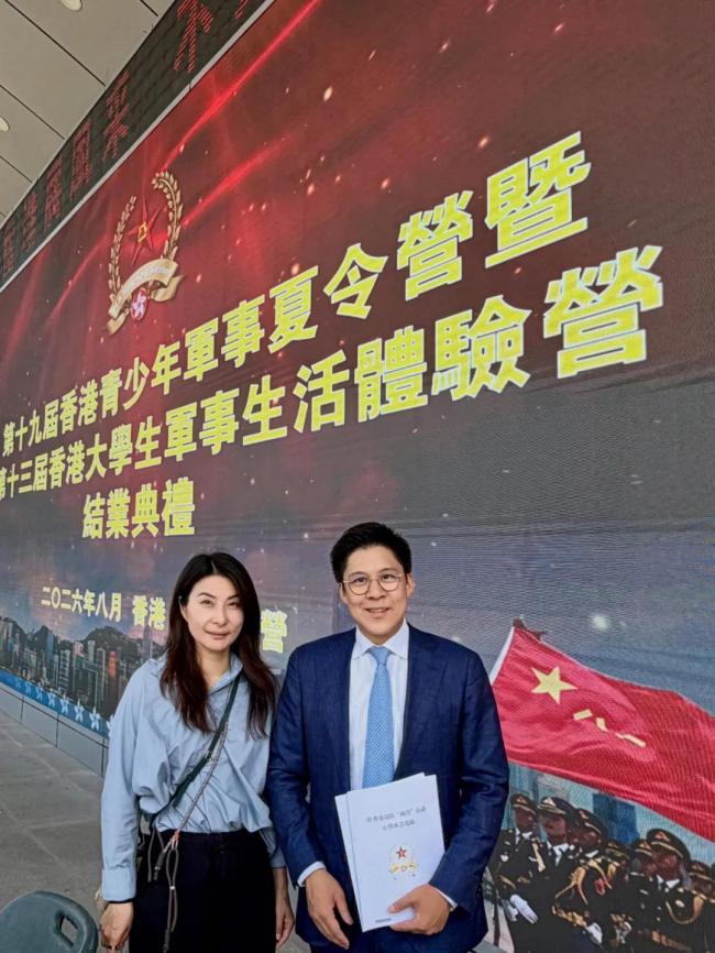 霍启刚晒照分享儿子参加军事夏令营 16天锤炼体魄意志
