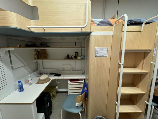 网友晒出清华大学宿舍环境