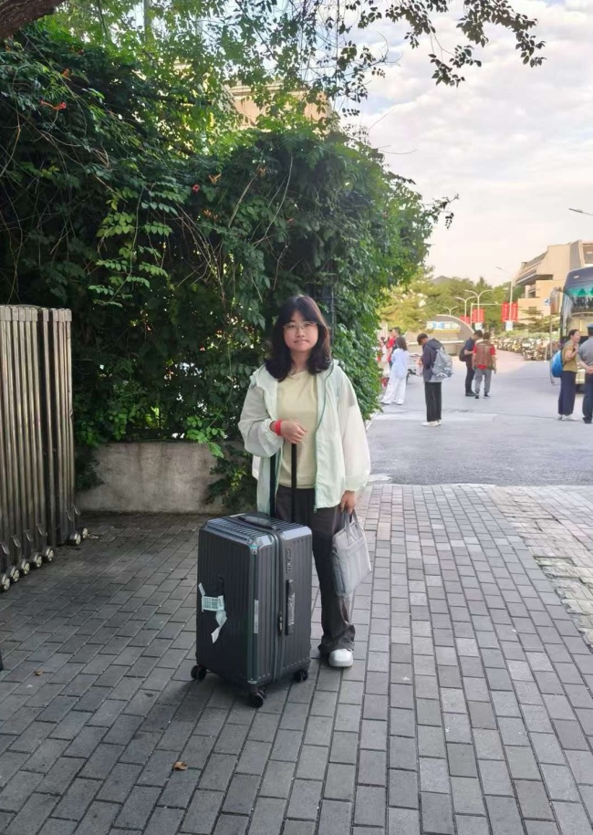 女孩北大报到后发信息给救命恩人