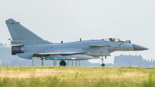 首批抵台F-16V或未装电子战系统 列装即落后