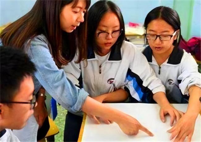开学季家长和老师如何调整心态 理解孩子情绪是关键