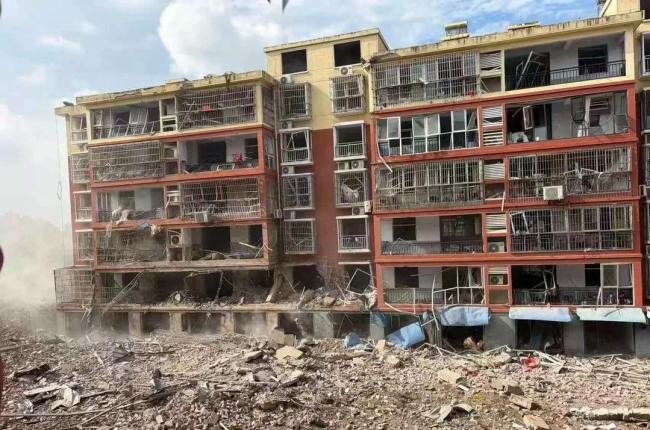 临沂王桥社区爆炸现场多楼受损严重