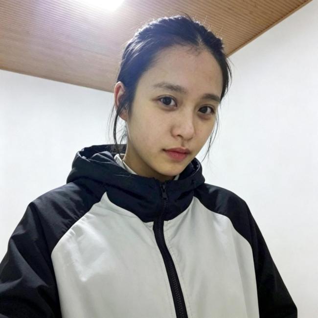 女兵放弃本科从军8年后军士专升本 圆梦军校全日制本科