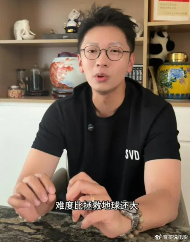 42岁港星定居深圳被投诉扰民 一句“别墅论”引发争议