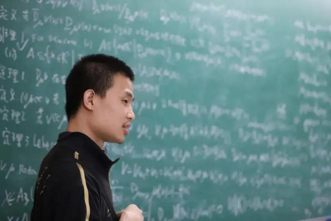 韦东奕39.8元练习册已下架 销量突破2.6万件