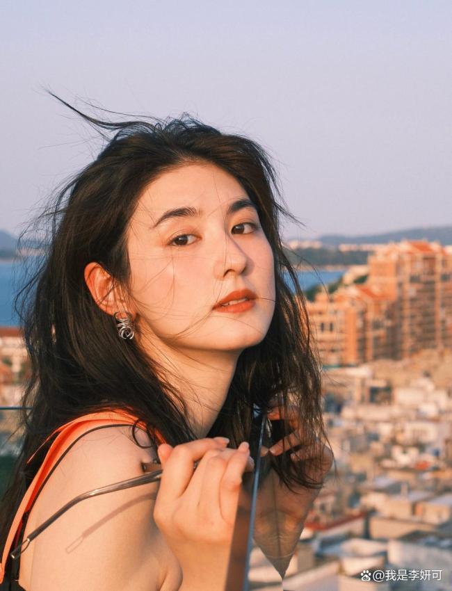 韩沛颖称压力大情绪临近崩溃 舆论风波持续发酵