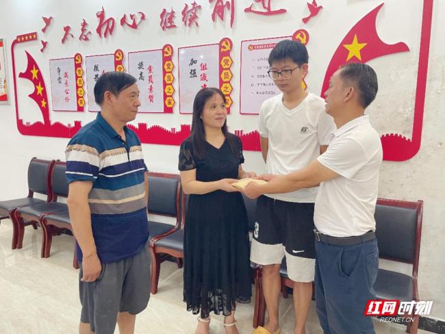帮老人遭索赔店主称遇求助仍会站出来
