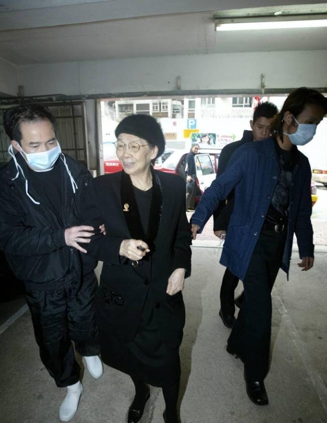 梅艳芳大哥说拿不到钱就告到底 遗产争夺再起风波