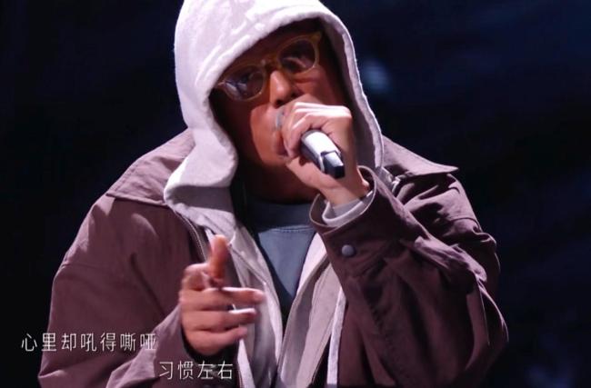 披哥二公小考张彬彬组第一 实力与努力并存