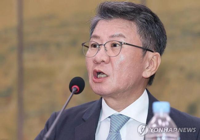 涉不当干预聘任主帅洪明甫，韩国足协前会长郑梦奎接受警方调查 涉嫌妨碍业务遭调查