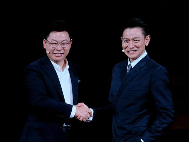 刘德华幽默带货:三折叠不好用找余总