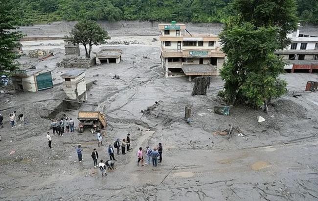 尼泊尔泥石流灾害遇难人数升至1357人
