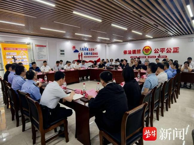 南京网约车司机有了免费维权新渠道 专业调解解后顾之忧