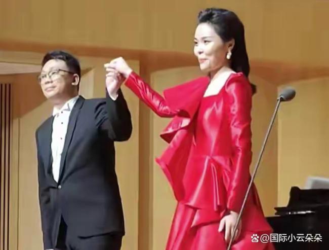 谭仲池怀念龚爽 秋雨中的哀歌