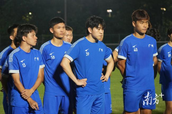 粤超广州代表队训练 三名新援亮相 积极备战八强首回合