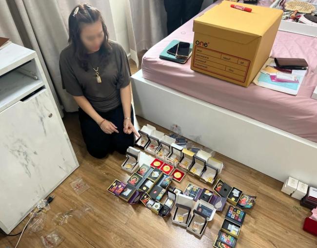泰国66岁网红僧侣阿赞初丑闻曝光 贪欲破戒引发震动