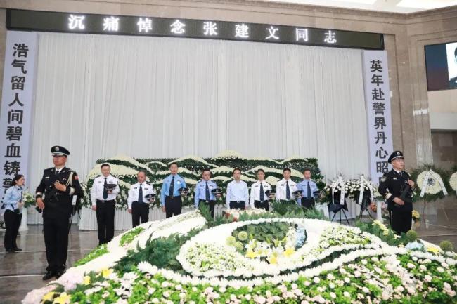 39岁民警因公牺牲 痛别战友