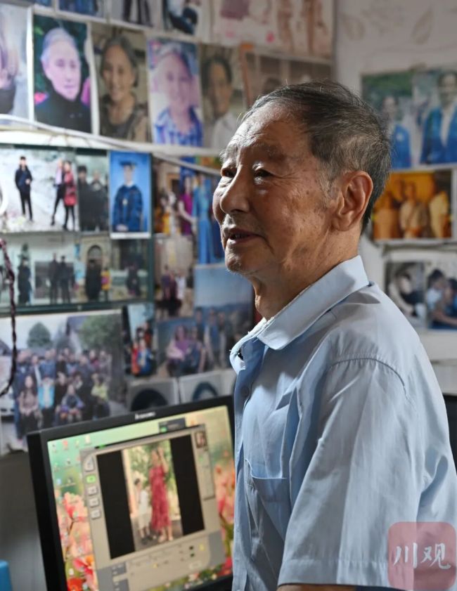 成都85岁大爷老式照相馆不P图不精修 26年坚守匠人情怀