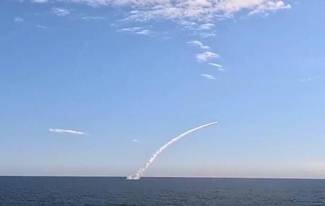 俄潜艇在日本海演习时发射巡航导弹