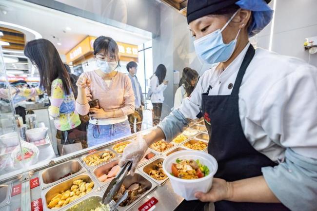 别让“控糖”焦虑绑架你的正常生活 科学管理更健康