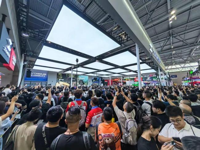 张雪机车发布5款新车 最高售价13.8万 覆盖多种车型
