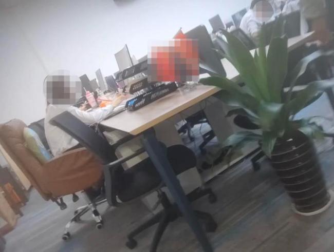 记者卧底助贷公司 员工称不怕被拆穿 揭秘贷款陷阱背后的黑幕