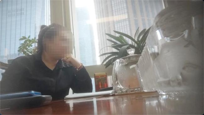 记者卧底助贷公司 员工称不怕被拆穿 揭秘贷款陷阱背后的黑幕
