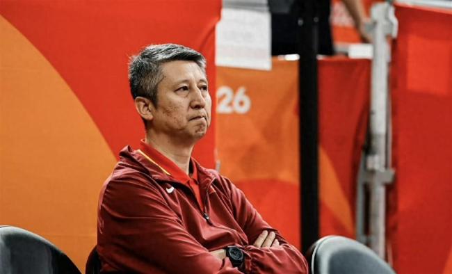 男篮惜败伊朗赛后出现反差一幕