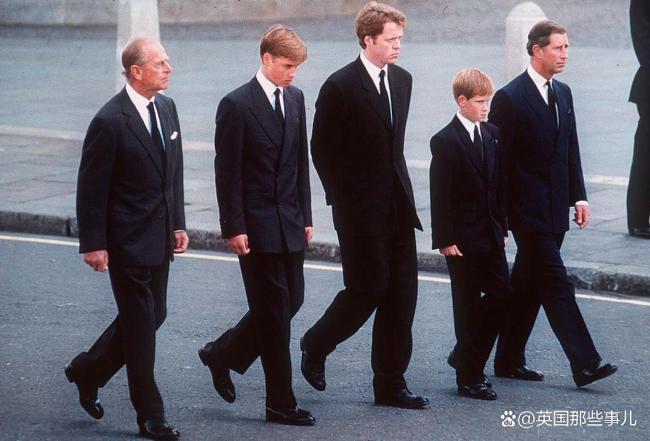 戴安娜弟弟出书与英国王室算账 揭秘王室秘闻引发争议