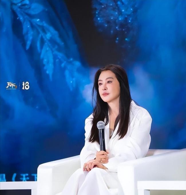 王祖贤回应变样了 岁月不败美人