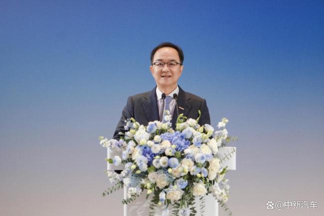 吉利控股集团CEO谈换电与快充 共筑开放合作新生态