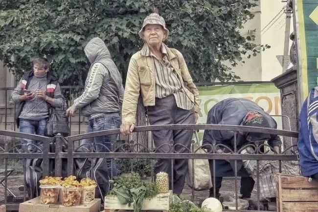 俄乌冲突由消耗战升级为经济战 不对称的经济纵深