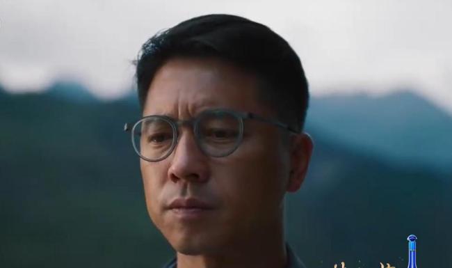 央视国庆晚会刘涛明艳动人 满台星光共庆盛世