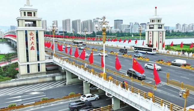 369面五星红旗背后的城市治理逻辑 文化赋能刷新城市形象