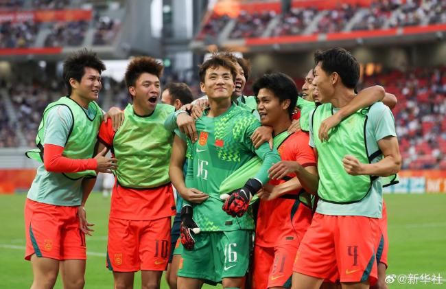 国足摘铜 赛后他们谈得最多的是这个 团结与信任
