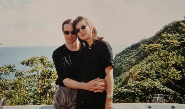 美国CEO枪杀妻子后自杀