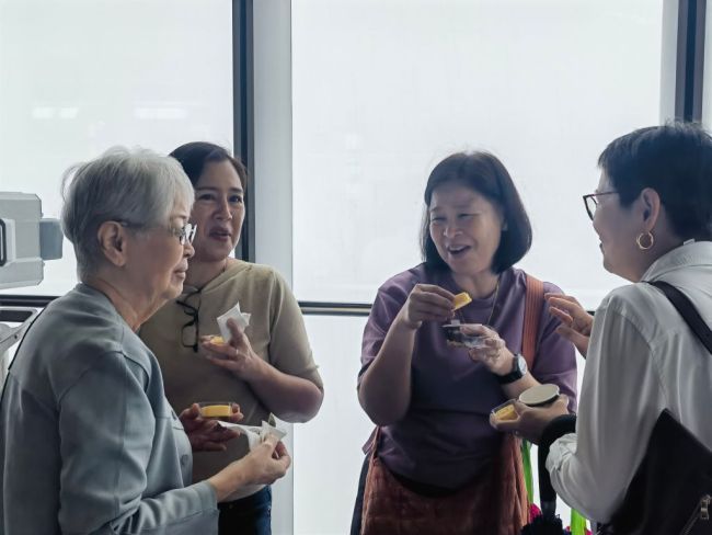 “超长假”带火全球游 中外游客双向奔赴