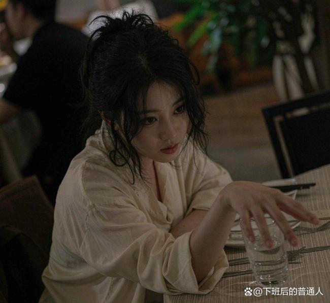 女子往麻辣烫放头发骗退款被监控拍下 自导自演求退款
