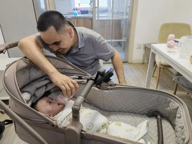 新疆五胞胎平安抵达乌鲁木齐