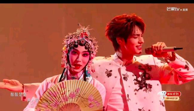 《在梅边》夯爆了 昆曲说唱融合创纪录