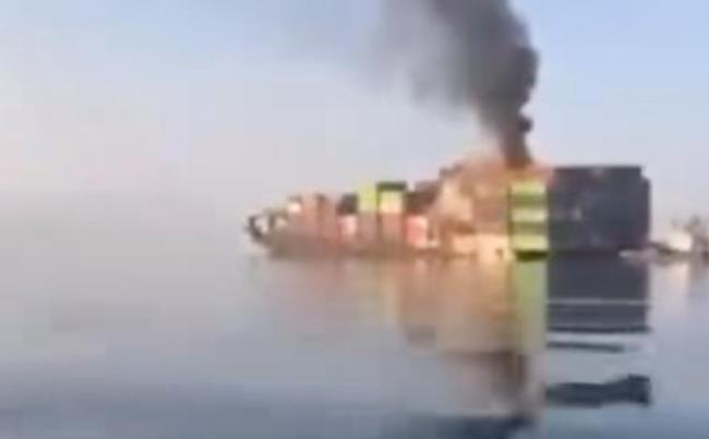 苹果客服回应货轮沉没iphone漂浮海面