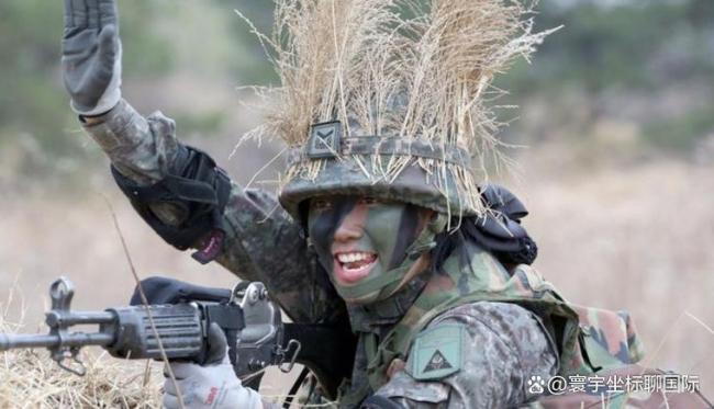韩多名议员提议研究女性征兵制 性别平等还是人口危机?