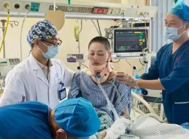从35楼坠落生还女网红回忆坠楼经历 重生归来宣告回归