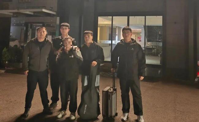 酒店员工偷转店主5000元被拘 潜逃三个月终落网