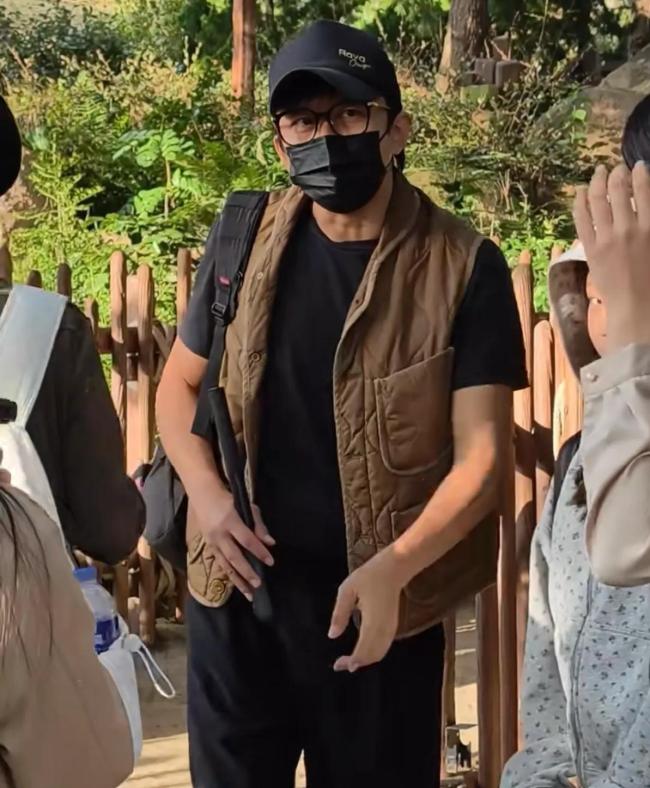 上迪偶遇邓超应采儿 明星育儿各有千秋