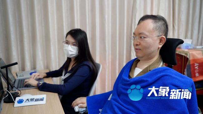 蔡磊捐名誉权案胜诉款购10台呼吸机